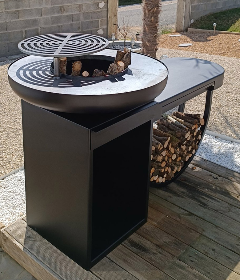Conception de mobilier en bois et en métal à Saintigny